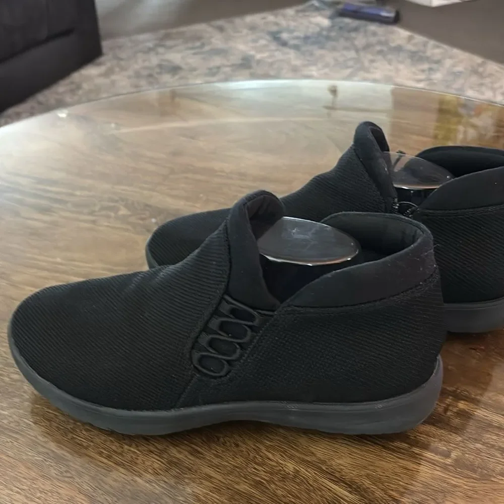 Clarks Cloudsteppers Adella Pine Booties size 10 wide